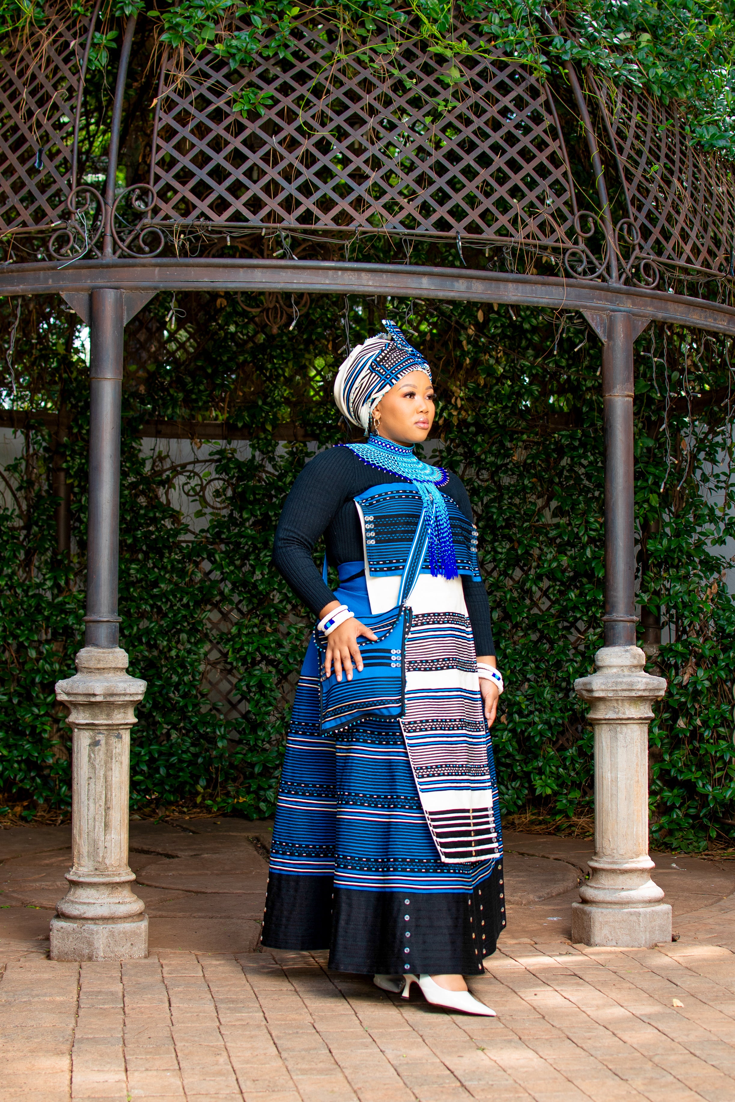 Turquoise & Cream ladies 5 pieces ensemble