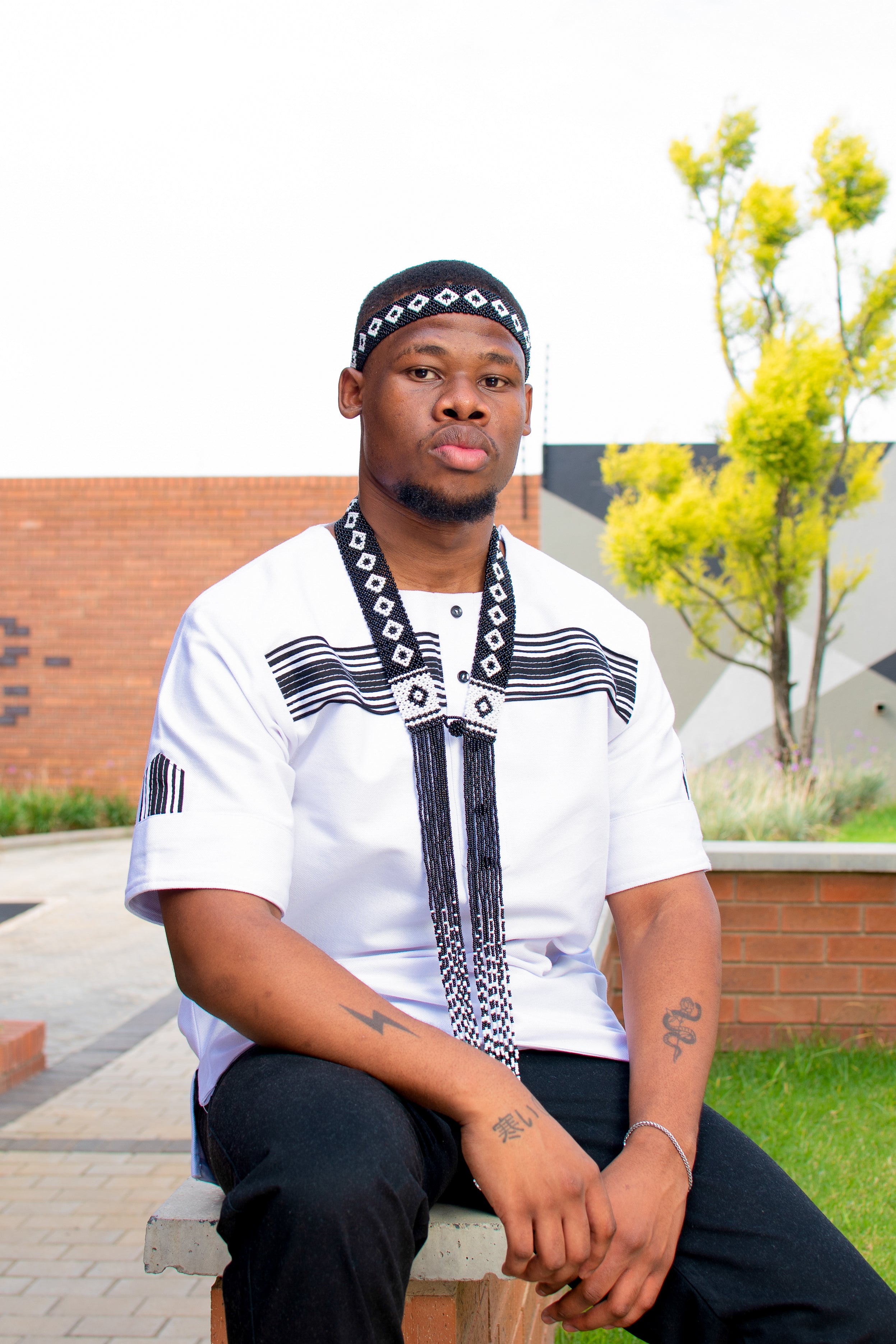 White & Black men’s short sleeve shirt