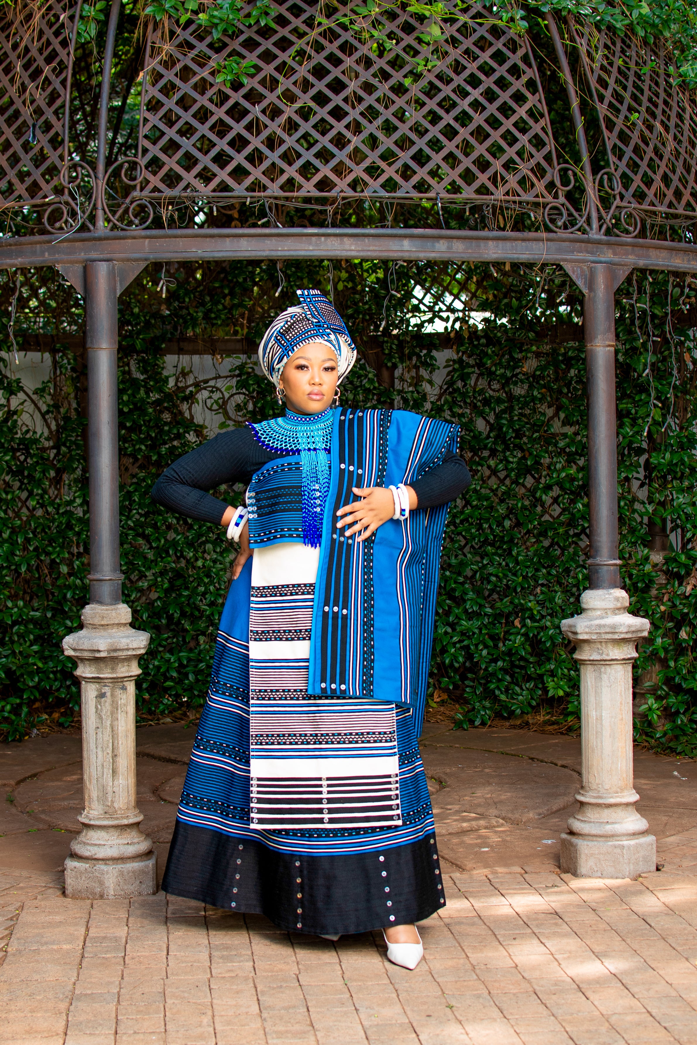 Turquoise & Cream ladies 5 pieces ensemble