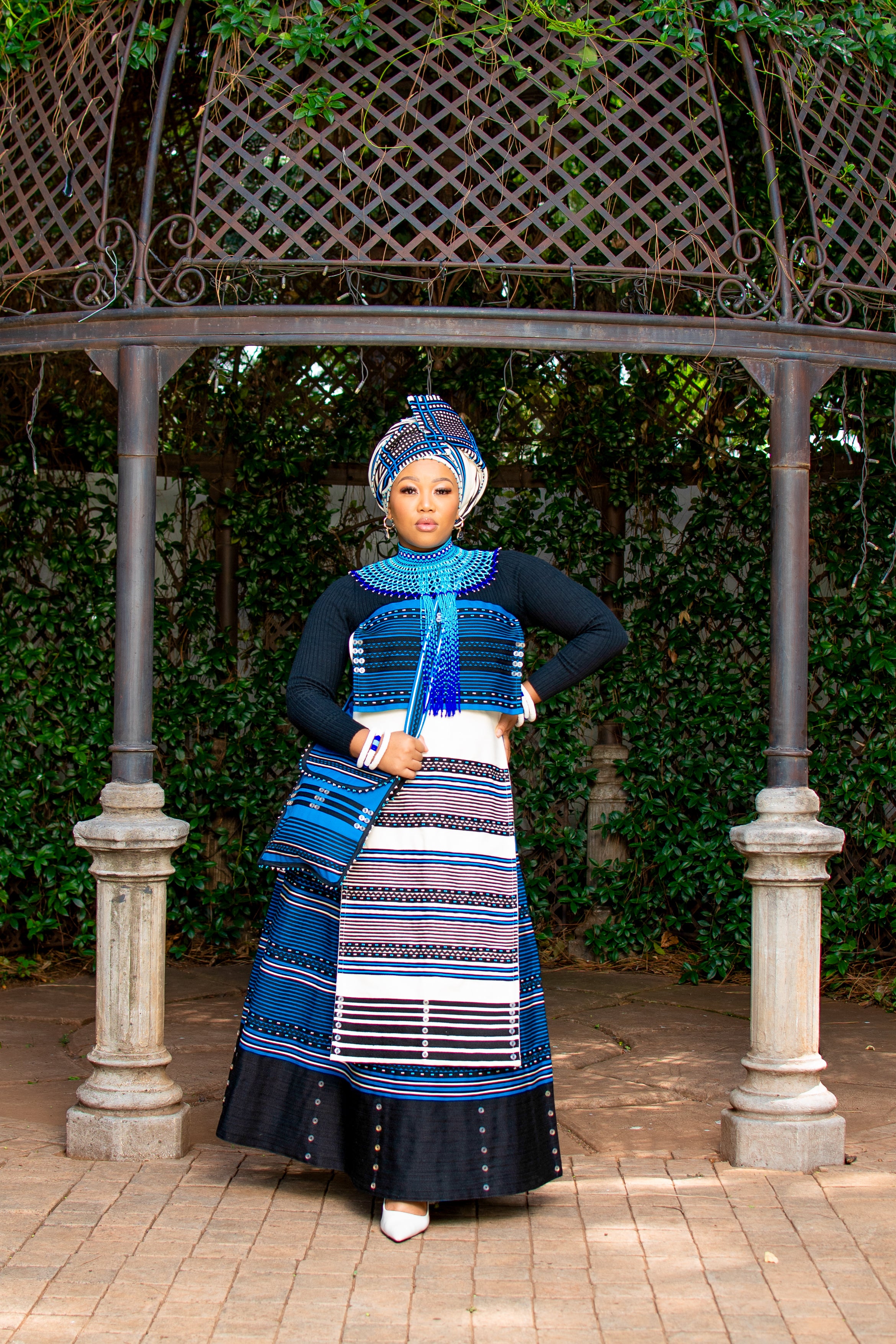 Turquoise & Cream ladies 5 pieces ensemble