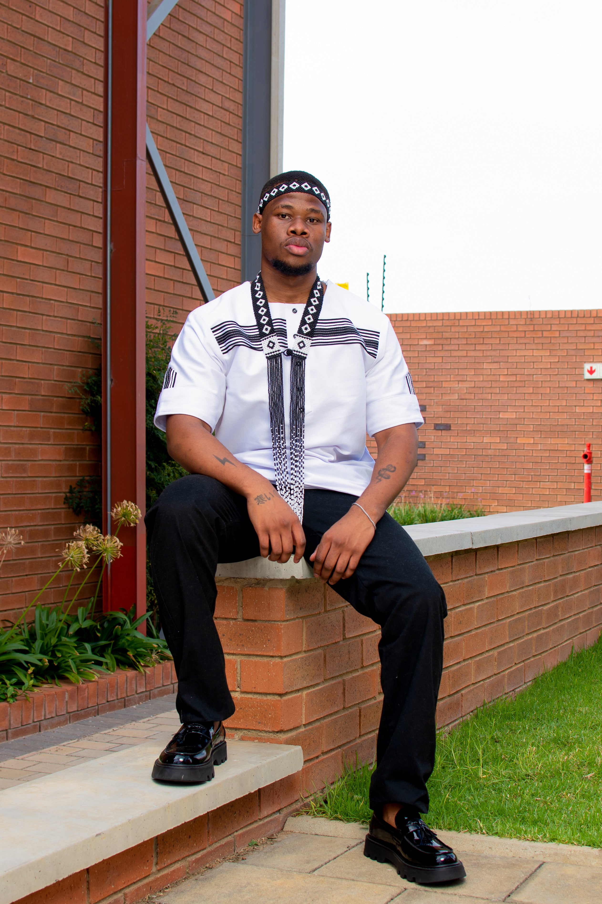 White & Black men’s short sleeve shirt