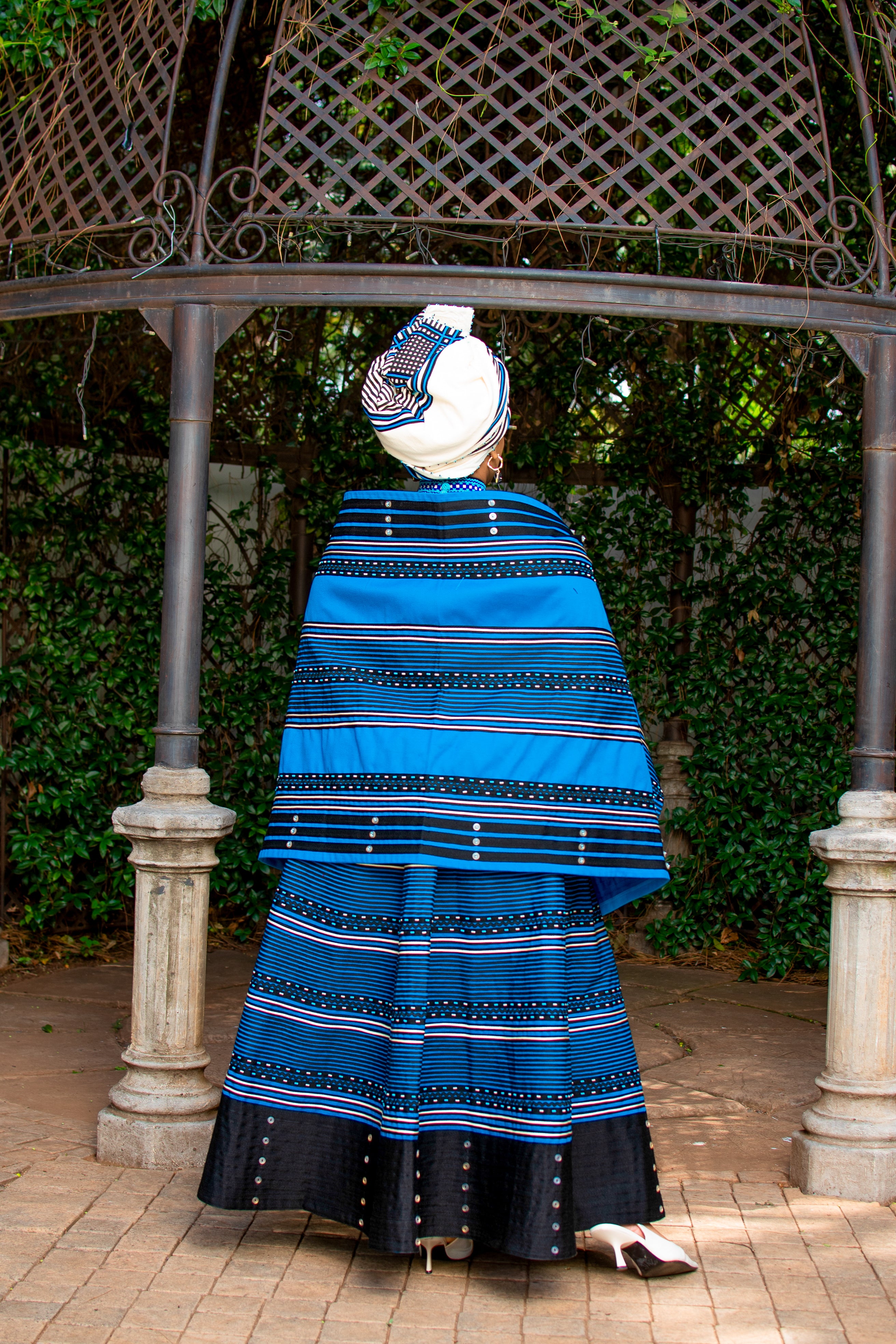 Turquoise & Cream ladies 5 pieces ensemble