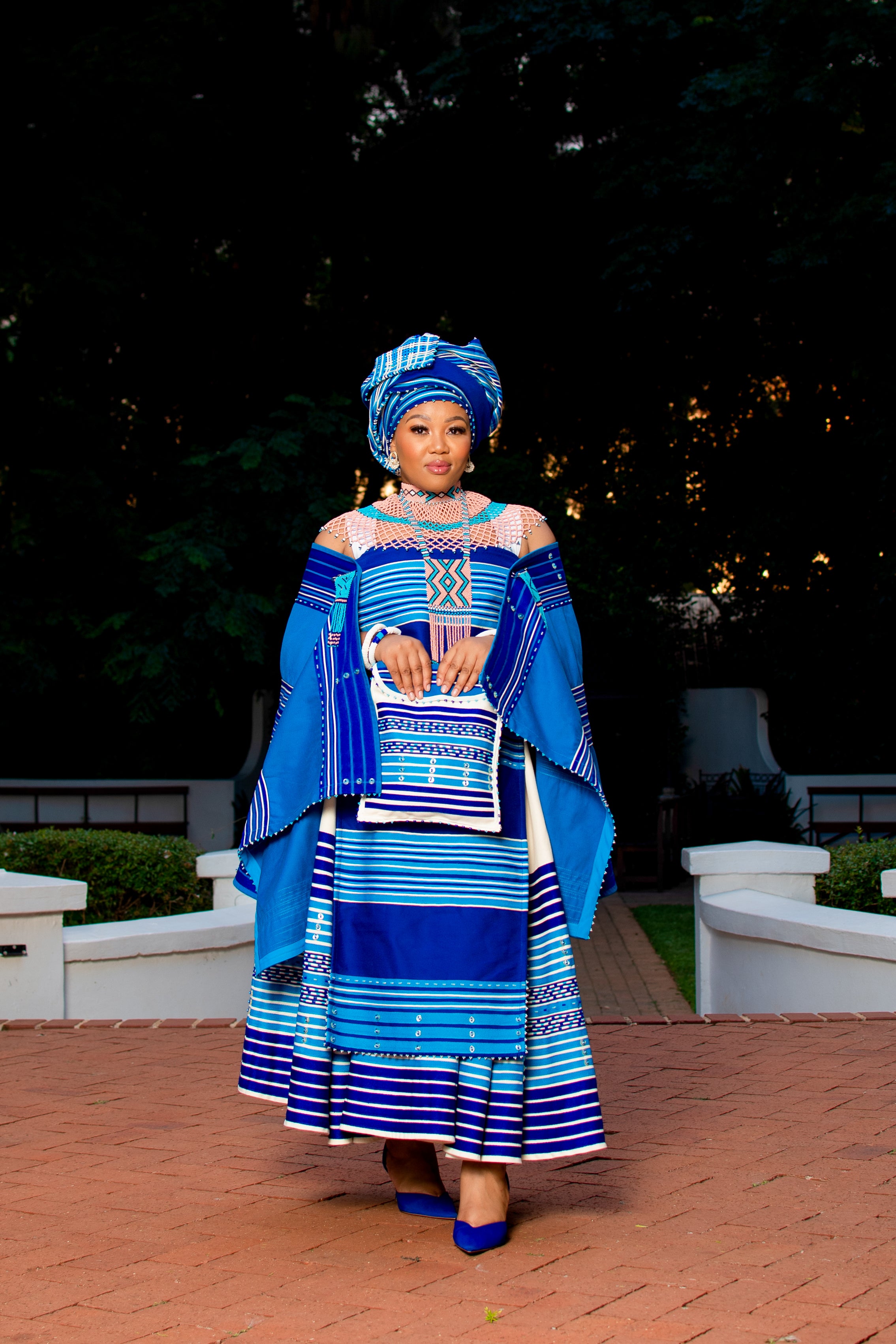 Turquoise, blue & Cream ladies 5 piece ensemble