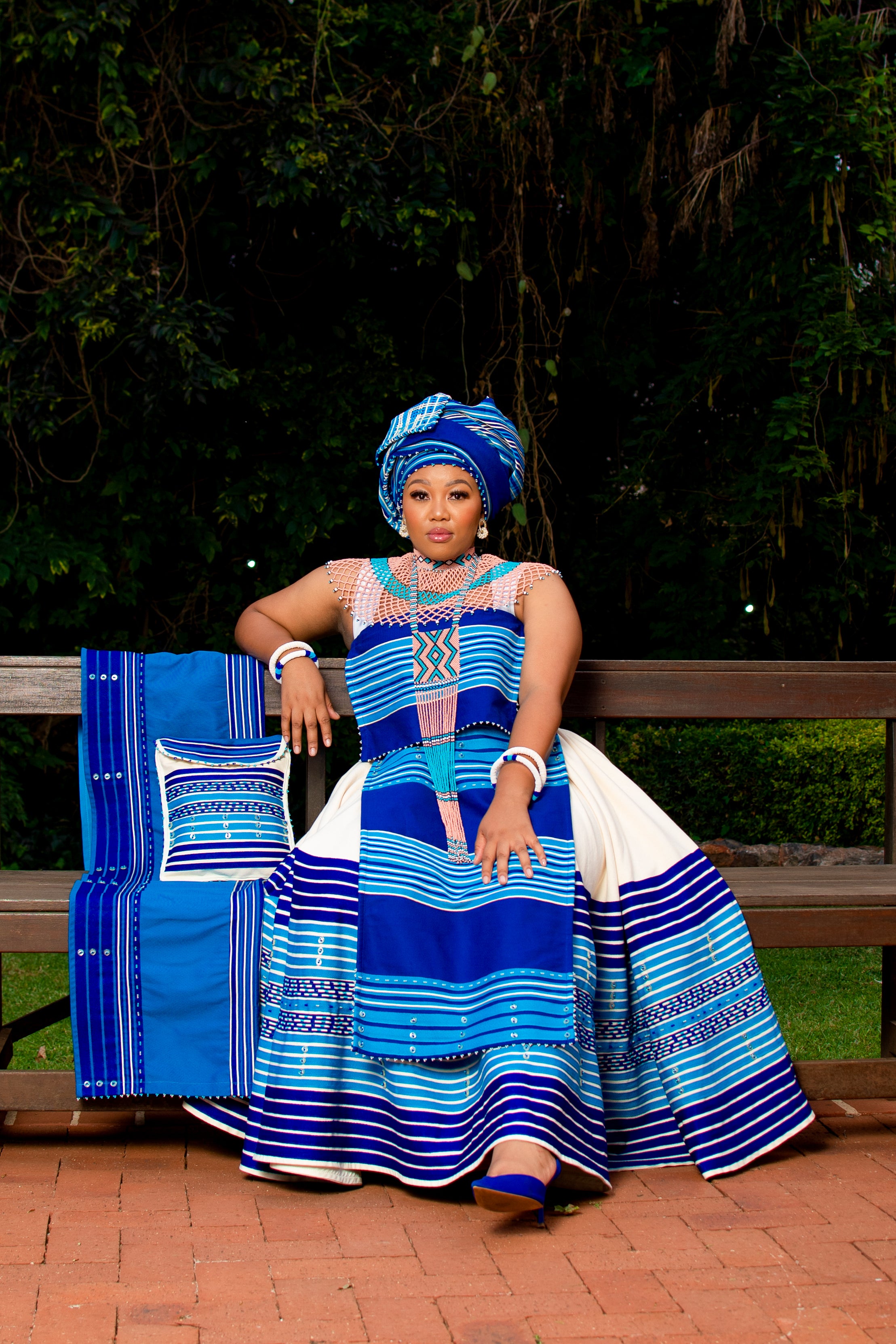 Turquoise, blue & Cream ladies 5 piece ensemble