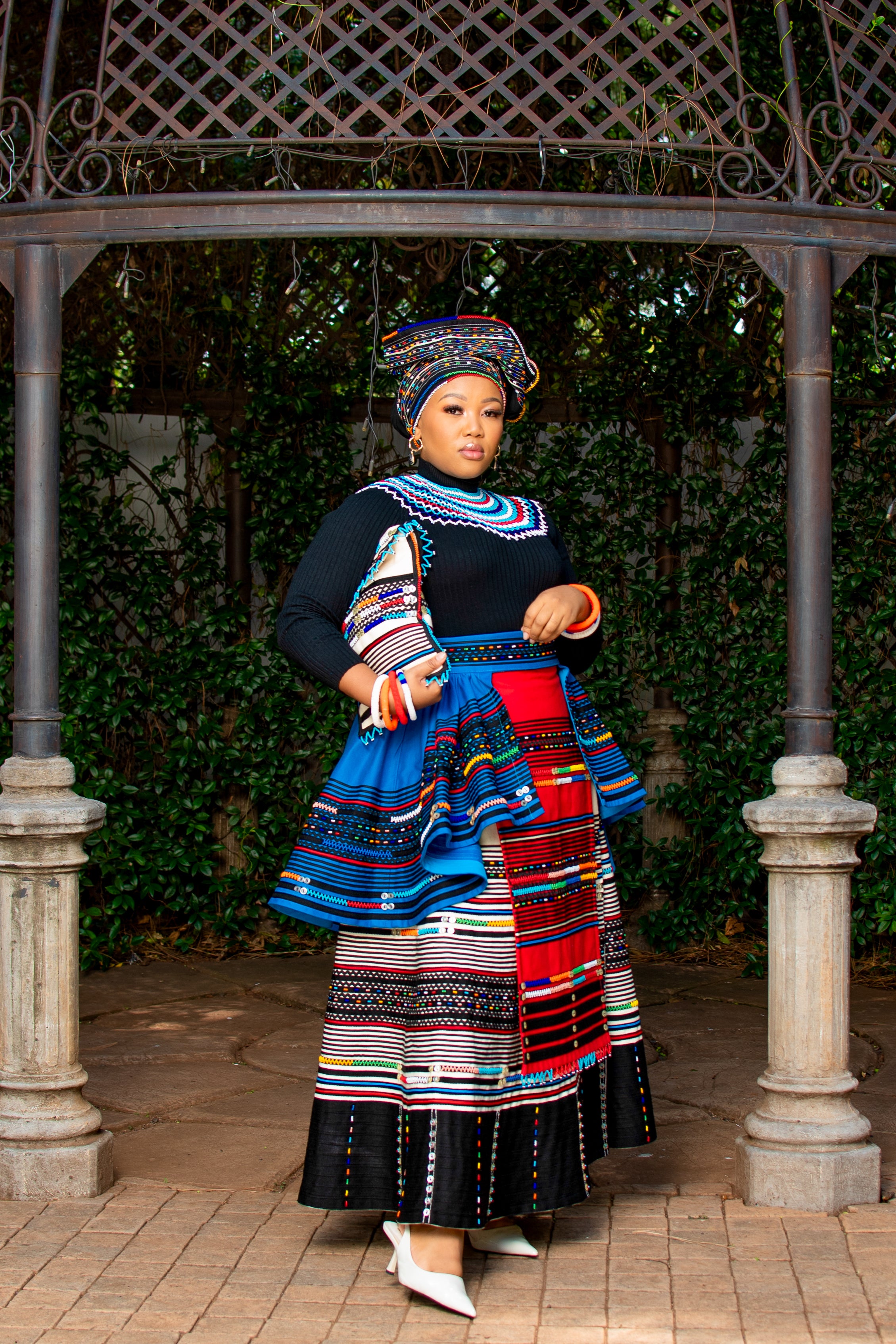 Cream, Red & Turquoise 6 piece ladies ensemble