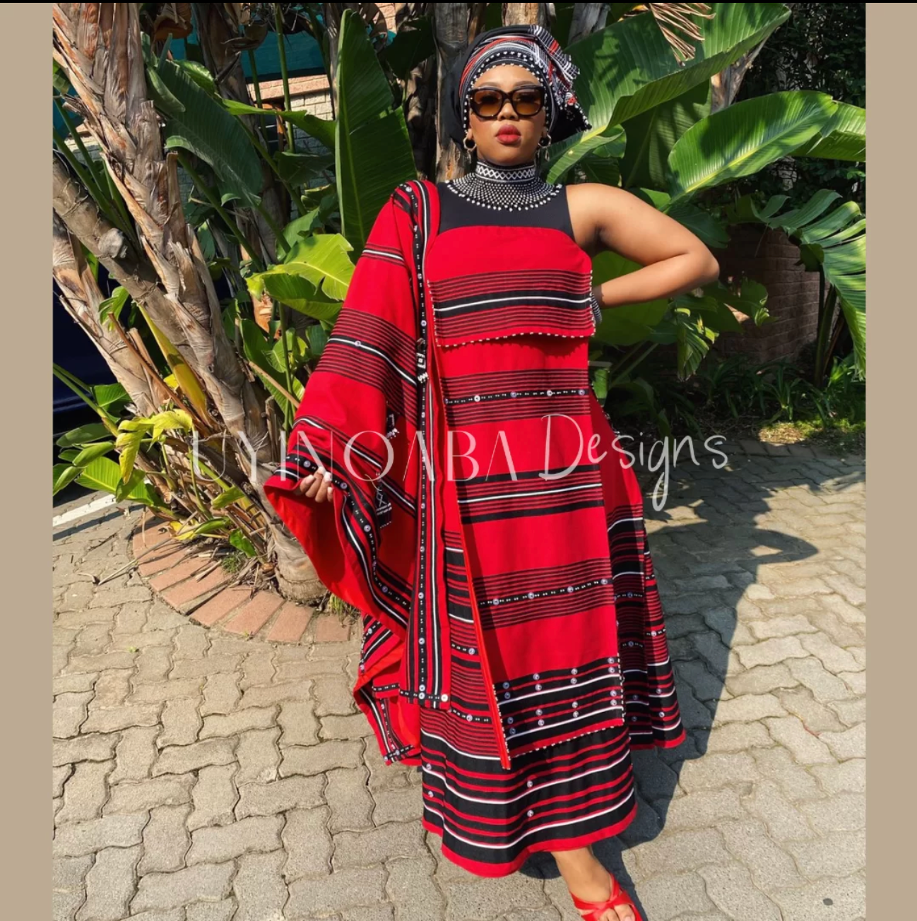 Nobomvu umbhaco skirt