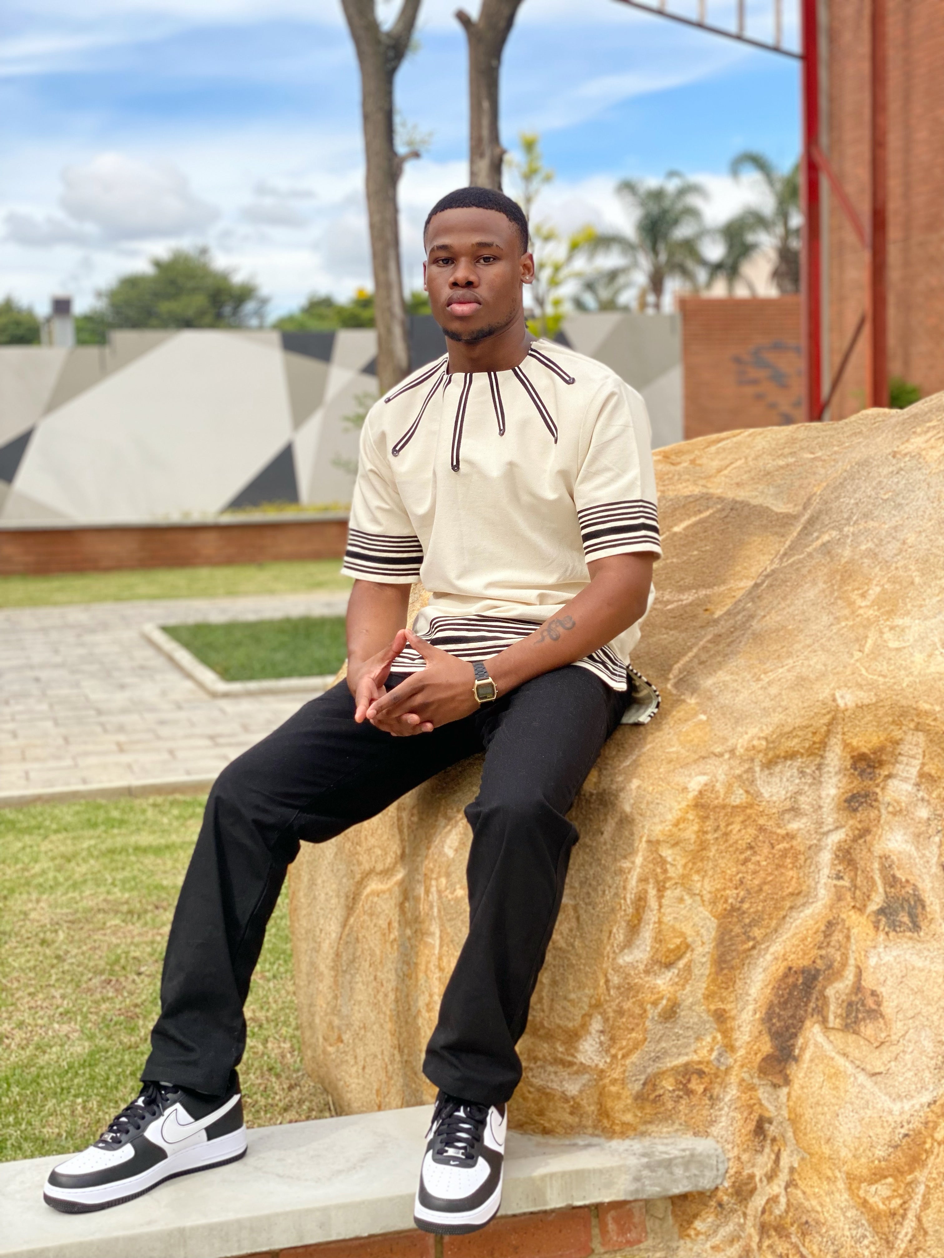 Cream and black Web short sleeve shirt